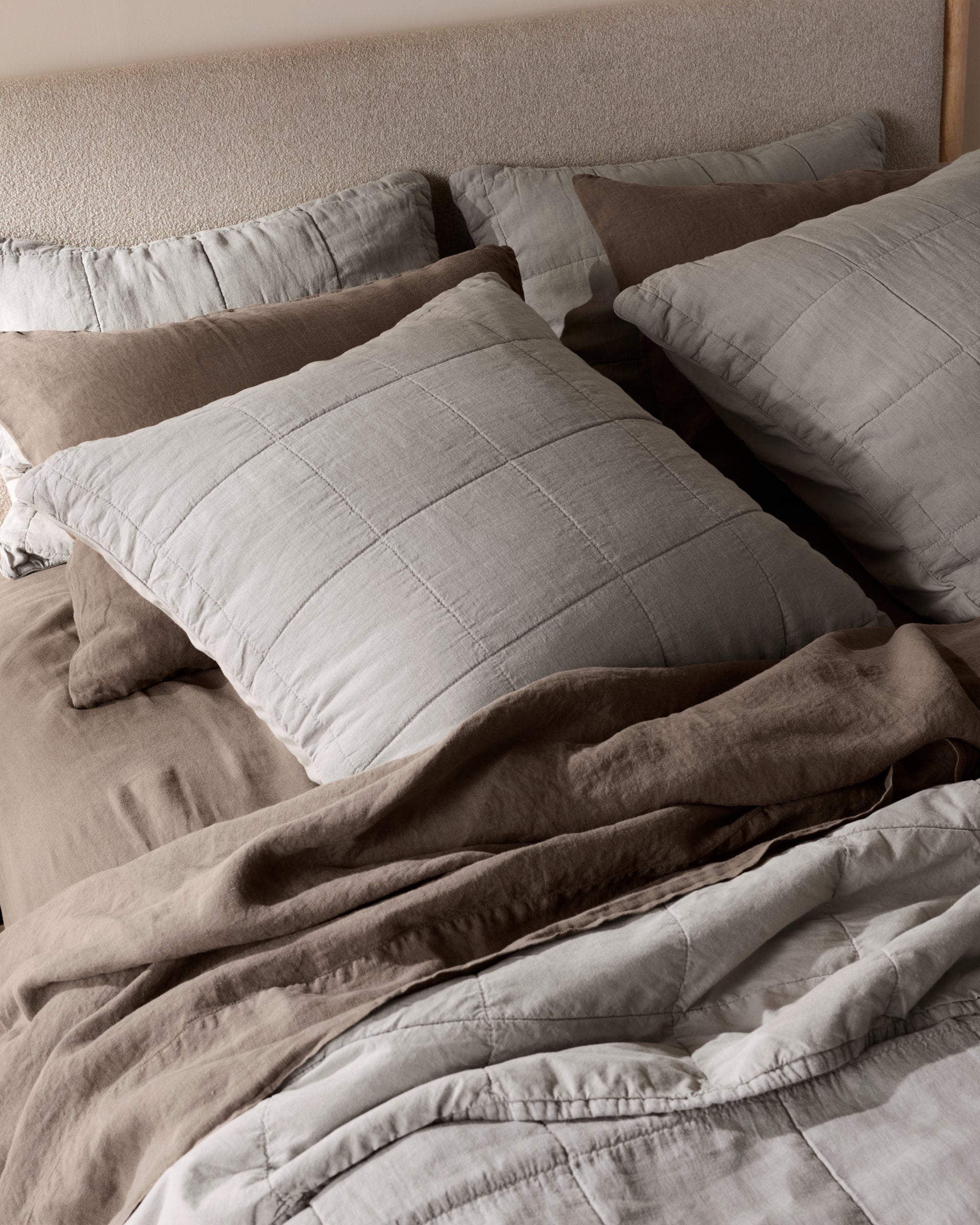 Linen Box Quilted Euro Sham (Pebble)