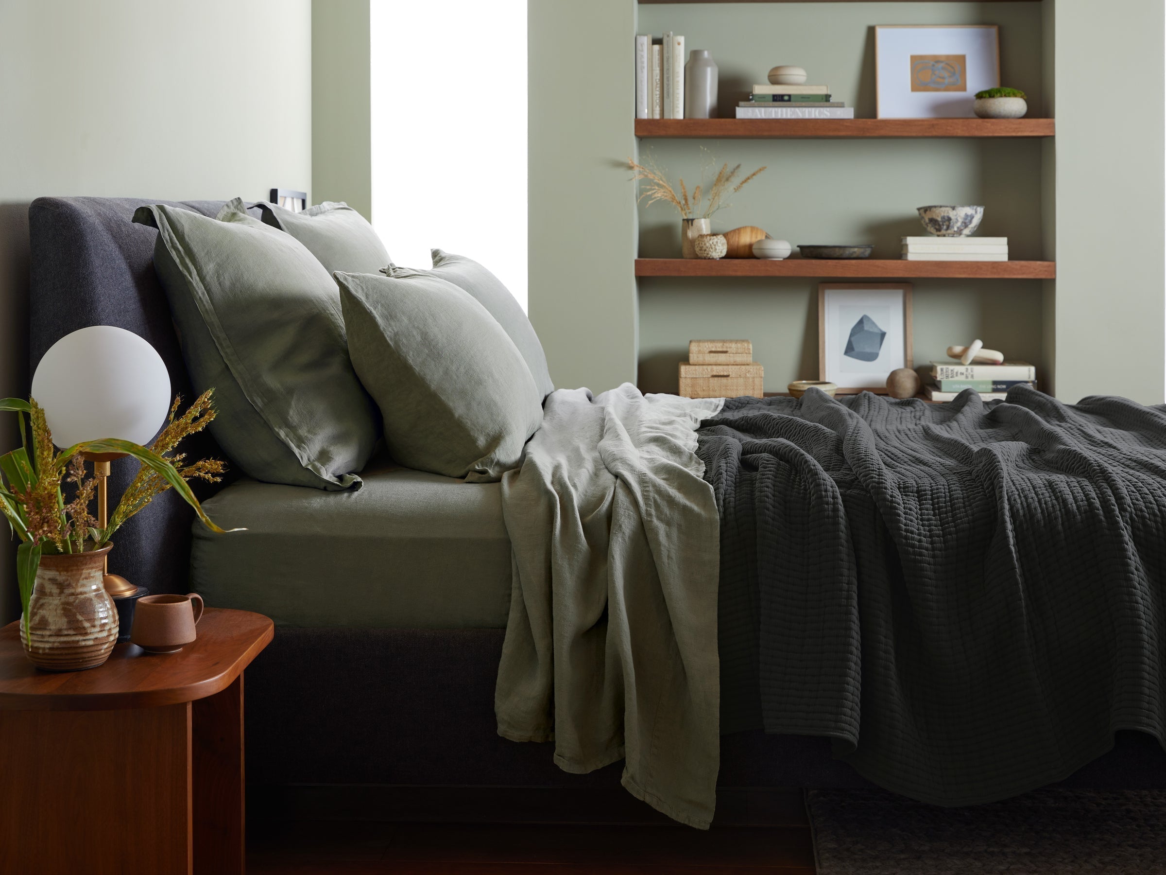 Linen Euro Sham (Moss)