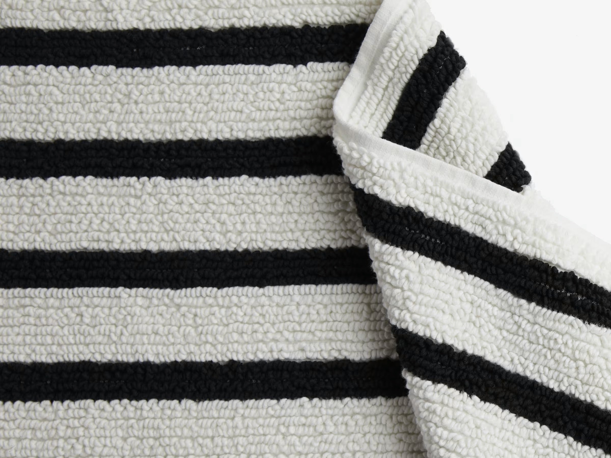 Organic Resort Stripe Tub Mat - FINAL SALE (Plaster with Soft Black)